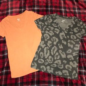 V neck T-shirts size s/m
